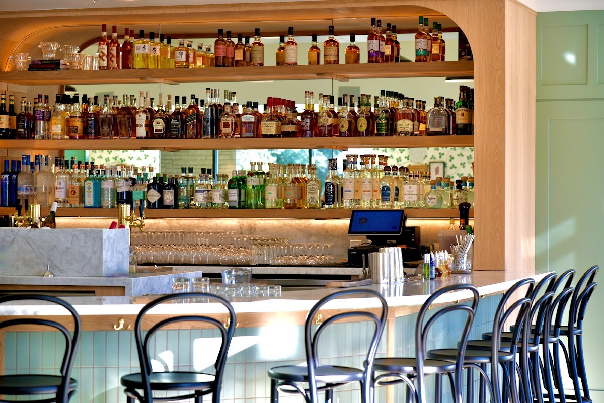 Sellands Neighborhood Cafe & Bar Broadway